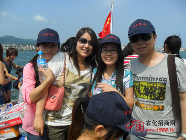 劉公島輪渡上的笑顏