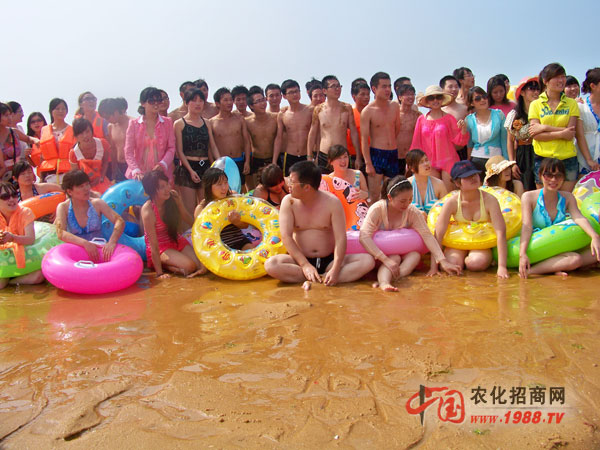 С���ӵ�Ŀ�ⱻ��Ů������