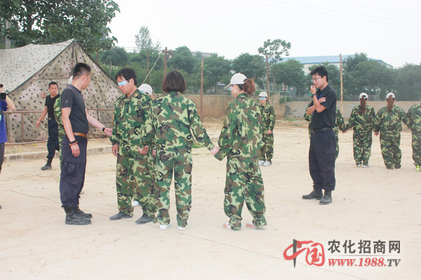 精誠合作 互相幫助