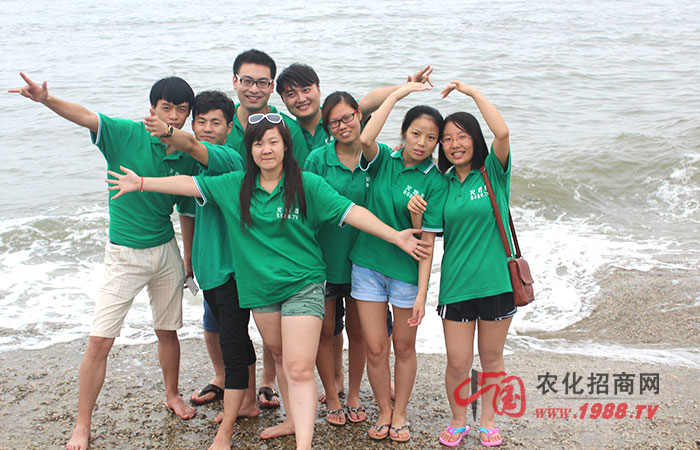 遍體鱗傷也擋不住我們快樂的步伐