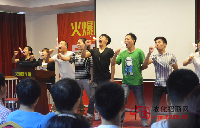 ͻ�����ң��l(f��)�F(xi��n)�挍(sh��)���Լ�