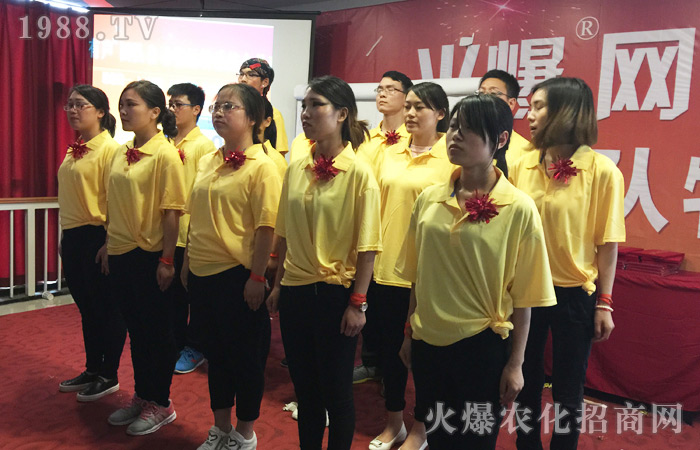 我在火爆之中,火爆在我心中