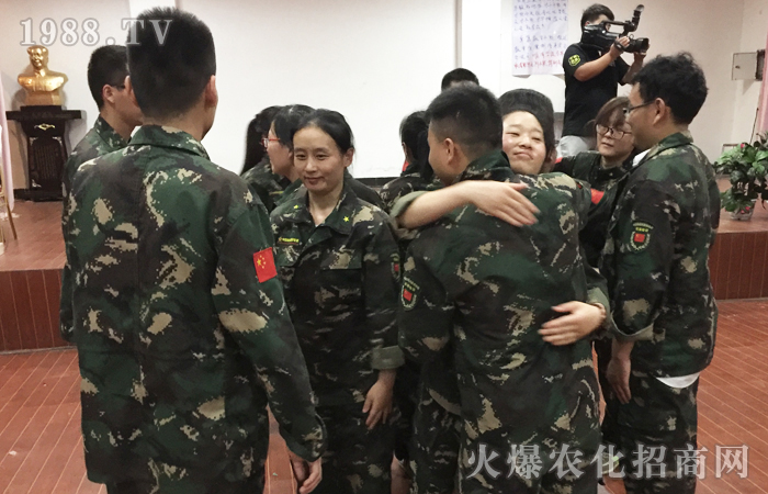 ��Խ���ң�ƴ���^����