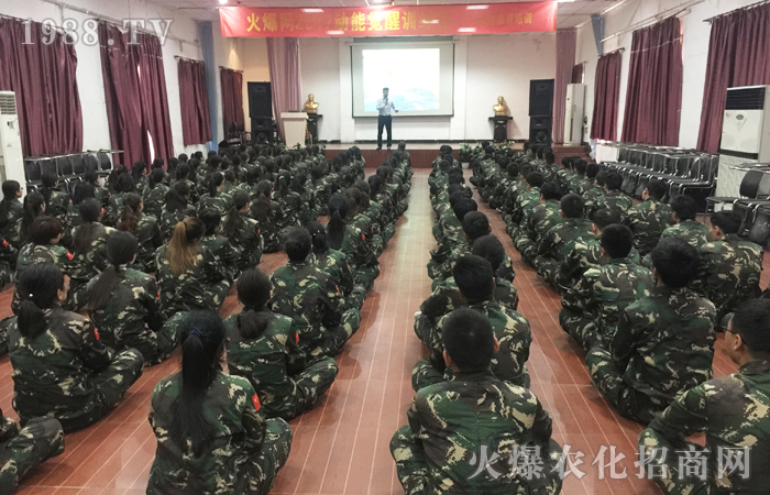 ��������(zh��n)�O���������J(r��n)�R�Լ�