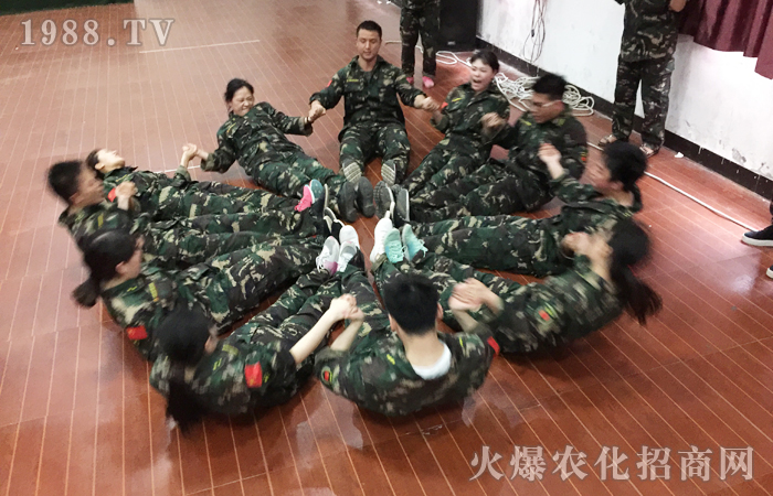 �Գ���������ͻ����ӭ�Ӹ��õ��Լ�