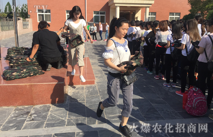 為了家庭、孩子、自己,我們必須全力以赴面對生活的挑戰(zhàn)!