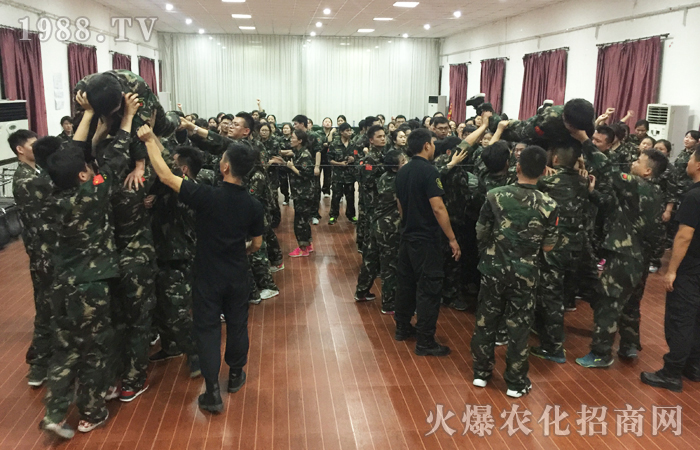 為了家庭、孩子、自己,我們必須全力以赴面對生活的挑戰(zhàn)!