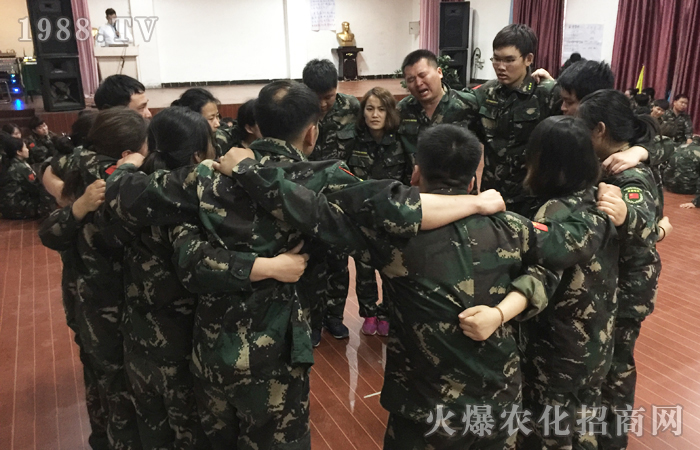 為了家庭、孩子、自己,我們必須全力以赴面對生活的挑戰(zhàn)!