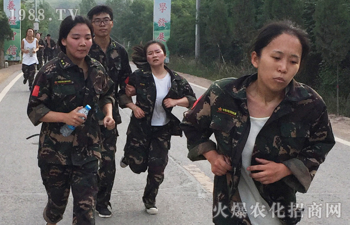 以夢為馬,以汗為泉,不忘初心,不負韶華