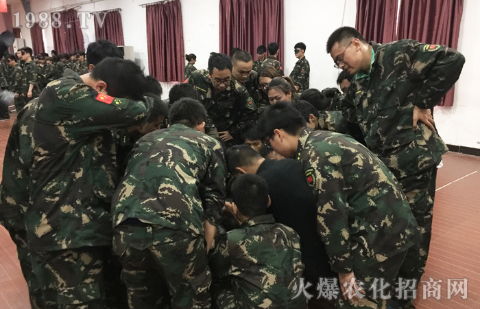 ȫ���Ը�������չ�������m(x��)����ÿһ��