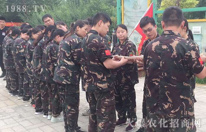     �΅���������չӖ(x��n)������(j��ng)�v�˃������Ӗ(x��n)��ʹ�Լ����L���S�࣬���|Ҳ�ܶࡣ