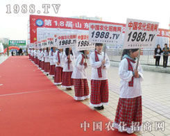 �r(n��ng)�����̾W(w��ng)��(zh��n)ʿ��һ·��ǰ��Ц��Ⱥ����