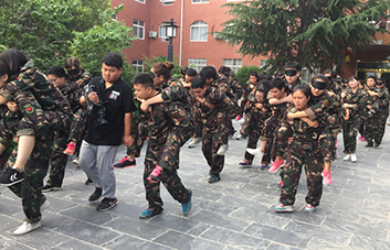 ��Փ�D�y�U�����Ҷ����վo������c��ͬ�У�