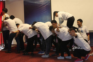 �𱬾W(w��ng)�F������Ӗ(x��n)�I�L(f��ng)��չʾ��վ�ھ��˵ļ����������ĸ��h��