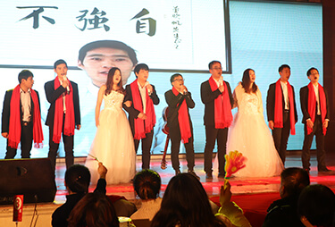 ������ɽ��һ�������H�������˺ܶ��˵�����